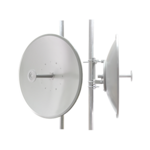 Antena para enlaces Carrier Class, Frec. 4.9 - 5.9 GHz Ganancia 29 dBi, Dimensiones 64.8 cm / Peso 8 kg