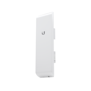 NanoStation airMAX M2 CPE,  hasta 150 Mbps, frecuencia 2 GHz (2412-2462 MHz) con antena integrada de 11 dBi