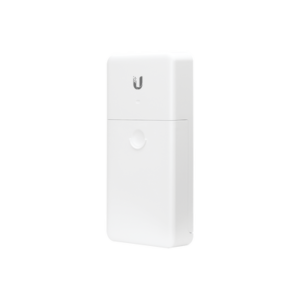 NanoSwitch no administrable de 4 puertos Gigabit para exterior PoE In y PoE Out
