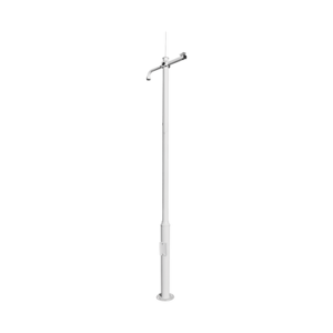Poste seccionado de 3m, especializado para la instalación de CCTV, incluye base de cimentación, brazo para cámara PTZ, todo en color negro.