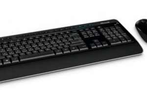 Kit de Teclado y Mouse MICROSOFT Wireles Desktop 3050